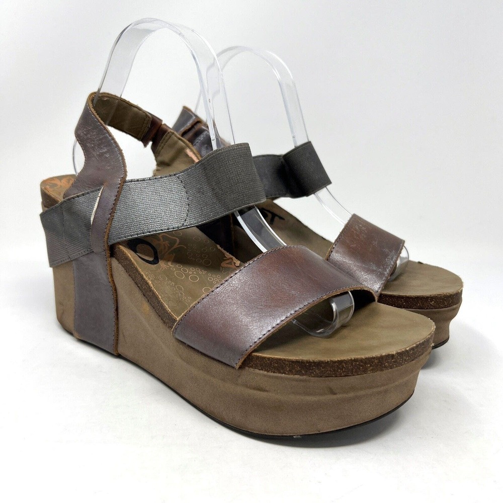 OTBT Brown and Gray Wedges